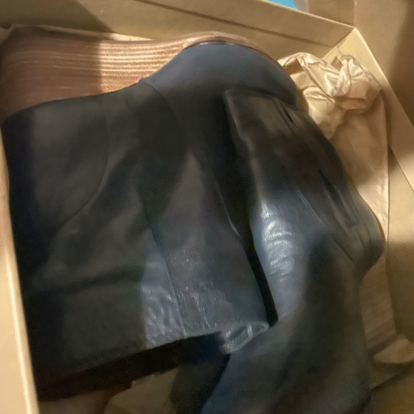 Lucky Brand Women's Wafael Fashion Boot 🚭🆕 - Picture 9 of 9